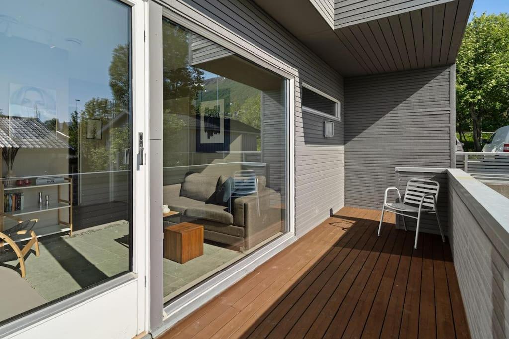 Seaview Studio W/Terrace&Parking Tromsø Zewnętrze zdjęcie