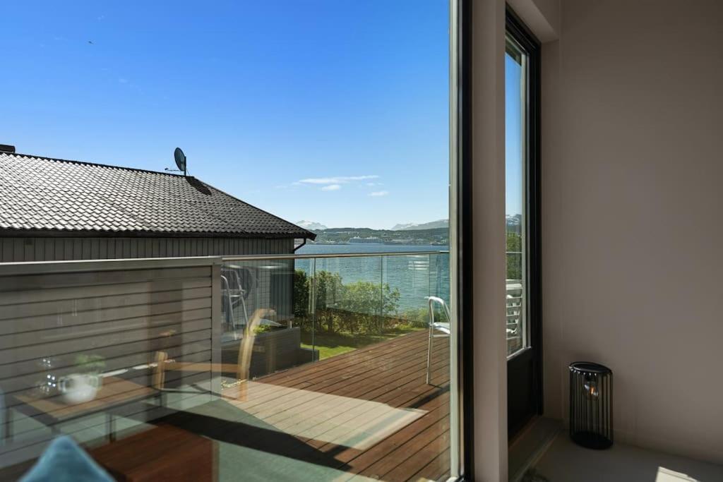 Seaview Studio W/Terrace&Parking Tromsø Zewnętrze zdjęcie