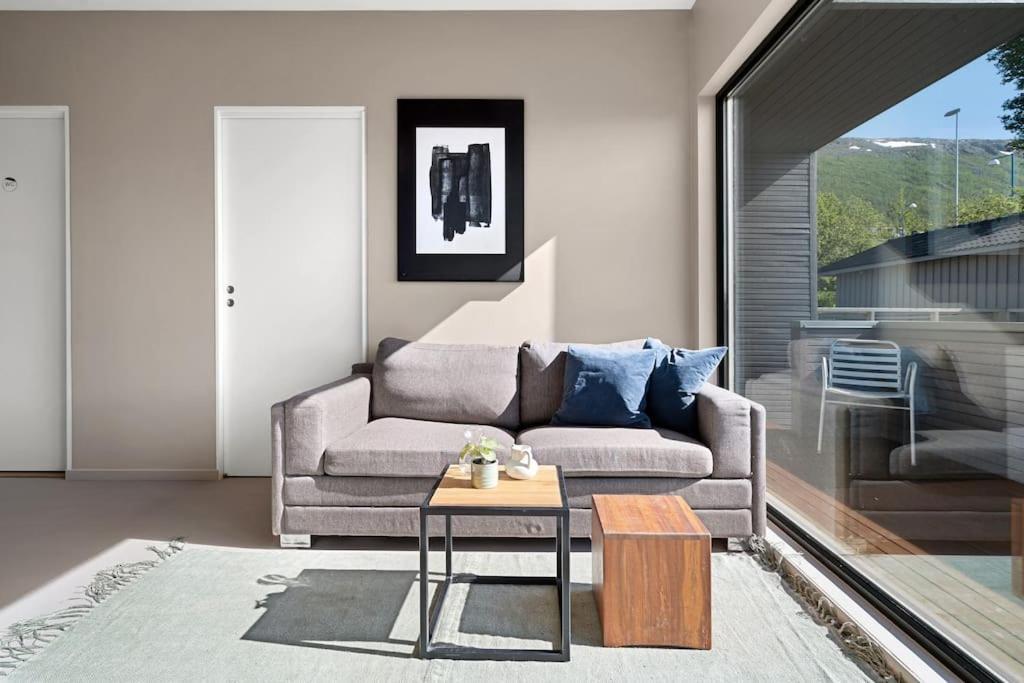 Seaview Studio W/Terrace&Parking Tromsø Zewnętrze zdjęcie